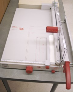 trim paper trimmer