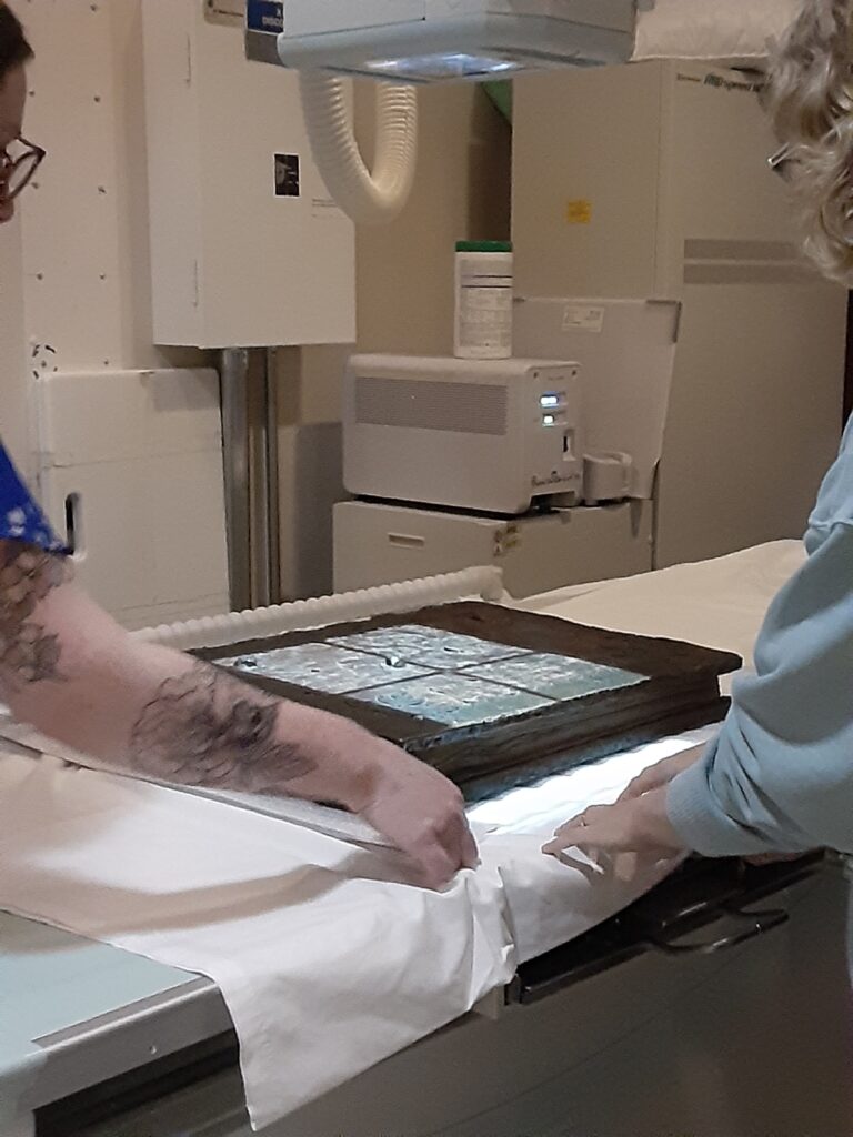 Positioning book for imaging